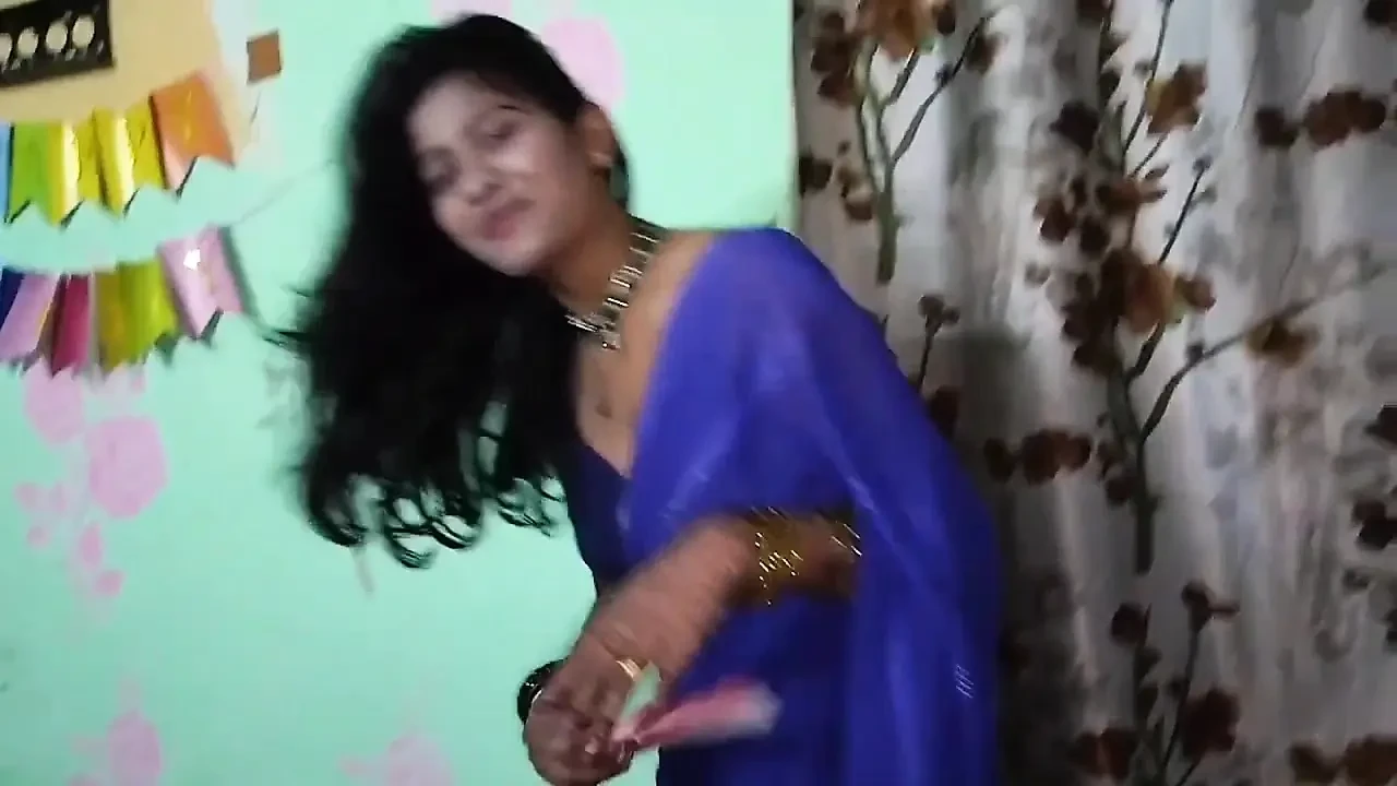 My Milkman Ask For The Bill Payment, Indian Village Bhabhi Paying Milk Bill By Hardfuck In Kitchen With Hindi Audio.
