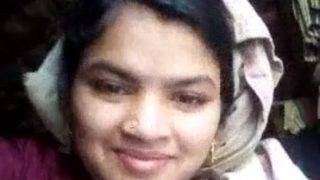 Desi Village Girl Strips Down For A Raw Solo Nude Show