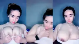 Jijiw Ange Jilat Uting Toket Buletnya Bikin Makin Pengen Ngerasain.