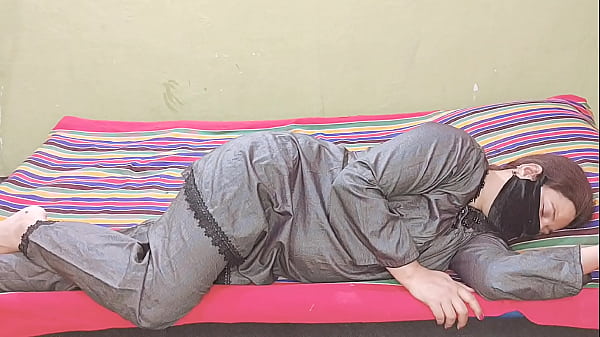 Pakistani Bhabhi Gets Rammed Hard And Fast Doggystyle With Desi Hindi Moans