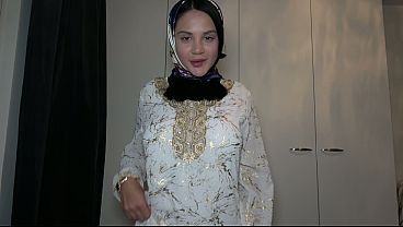 Fucking My Shy Muslim Stepsister While She Keeps Her Hijab On