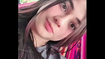 Latina Colombiana Se Frota Y Se Masturba Sus Enormes Tetas Bien Ricas