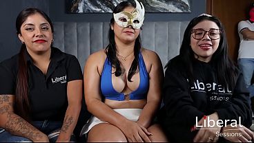 That Thick-ass Chick Gets Her First Threesome.
