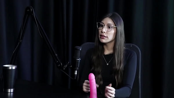 Nunca Soltou A Família, A Mãe Odeia Transar, O Contraste Do Garganta Funda – Melina Khalifa (assiste No: Sheer/red)