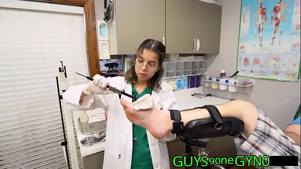 Perverted Foot Fetish Docs Monroe & Aria Nicole Get Off On Their Male Patients’ Feet @guysgonegyno – Repost
