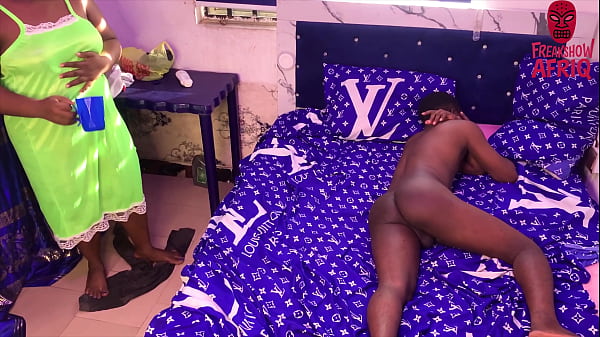 Thick African Stepmom Strips Naked, Sees Stepson’s Hard Cock, And Shoves It Deep Inside Her Soaking Wet Pussy. Watch In 4k.