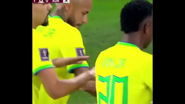 Brasil Eating Korea’s Ass Live!!!! Neymar And His Crew Partying Hard
