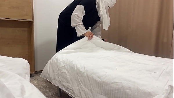 Arab Maid Lures Hotel Guest Into Her Room, Teasing Him With Her Tight, Wet Pussy.