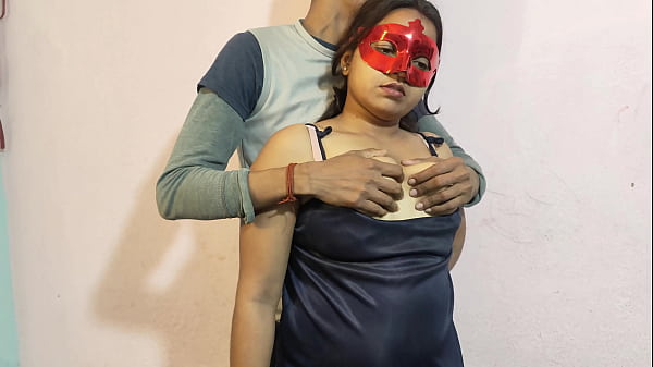 Dost Ki Biwi Ke Saath Jab Wo Ghar Par Akeli Thi, Uski Chudai Ki Jab Wo Bhadak Rahi Thi