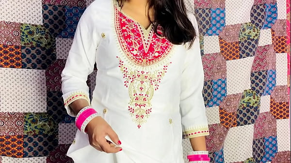 Hot Birthday Bhabhi Gets Herself Off Alone
