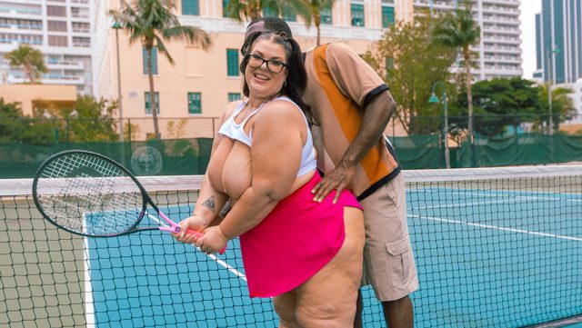 Plumper Pass – Taking Turns Deep In Luna’s Fat Ass
