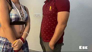 Gym Trainer Took Full Advantage Of The Opportunity And Fucked Alisha Hard.