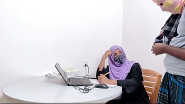 Hijabi Bank Manager Gets Raw Fuck By A Rough Village Farmer In Desi Sex