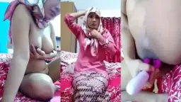 Hijab Nesia, That Thick-bodied Ukhty, Fingering Herself Raw.