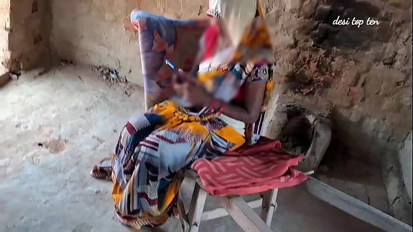Desi Sexy Bhoji’s Saree Ripped While Getting Fucked On The Bed, Best Indian Sex Video With Real Desi Desi Sex And Dirty Hindi Moans