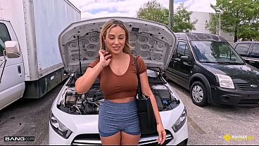 Stranded And Spread: Monica Minx’s Hot Roadside Stretch And Fix