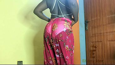 Sexy Ebony Beauty Seduces Those Horny Nights.