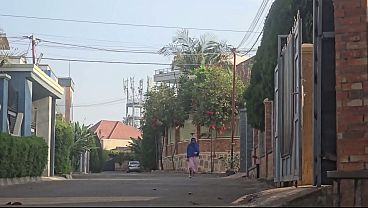 Arabian Mom Fingers Her Wet Pussy Right By The Road Outside The House