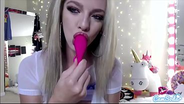Watch Tiffany Watson’s First Time Getting Off On Cam – Horny Webcam Fun