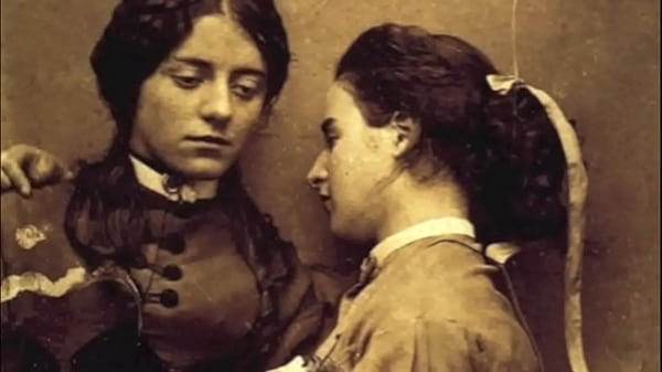 Vintage Dykes Getting Nasty, Bringing Back That Old-school Pussy Hunger.