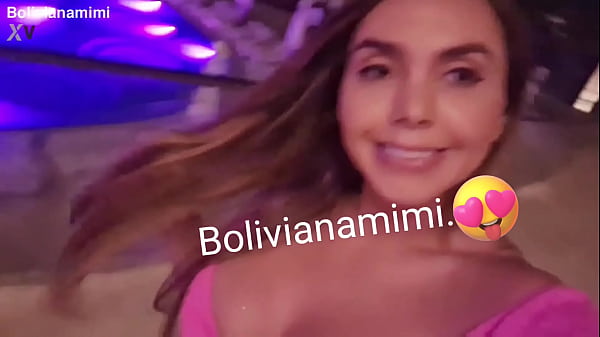 Enjoying The Adults-only Hotel In Cancún… No Panties, Flashing My Pussy To The Mexicans. Full Video On Bolivianamimi.tv